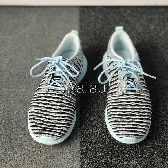 NWT Nike Roshe Two Flyknit Blue WMNS - Picture 6 of 8